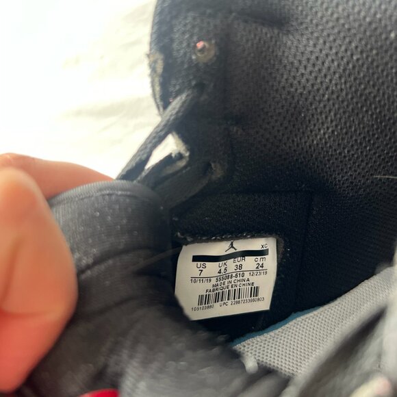 Air Jordan 1 High OG "Satin Black Toe" sneakers - Picture 6 of 6